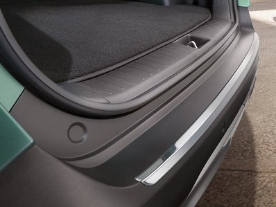 Image of item REAR BUMPER TRIM LINE, CHROME LOOK